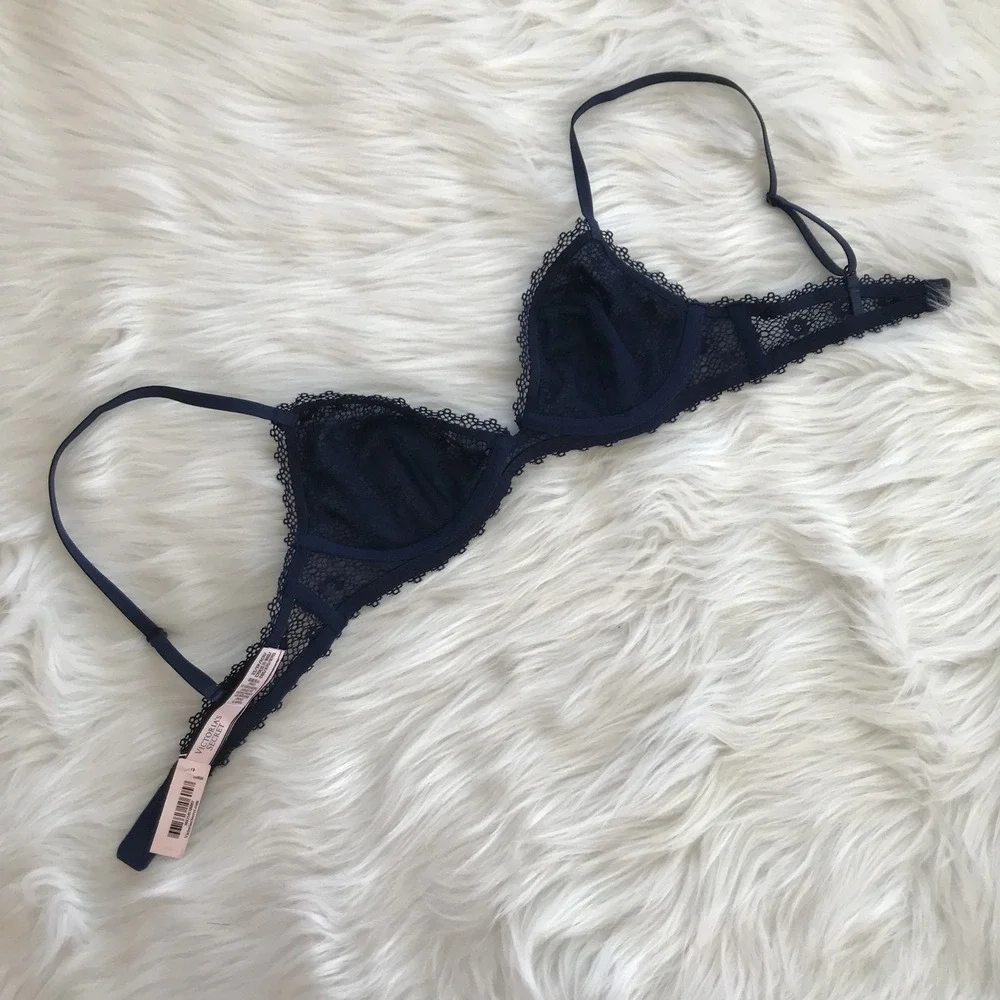 Victoria's Secret Bralette Bra‎ Size XS Dark Blue Floral Lace Underwire Sexy NWT